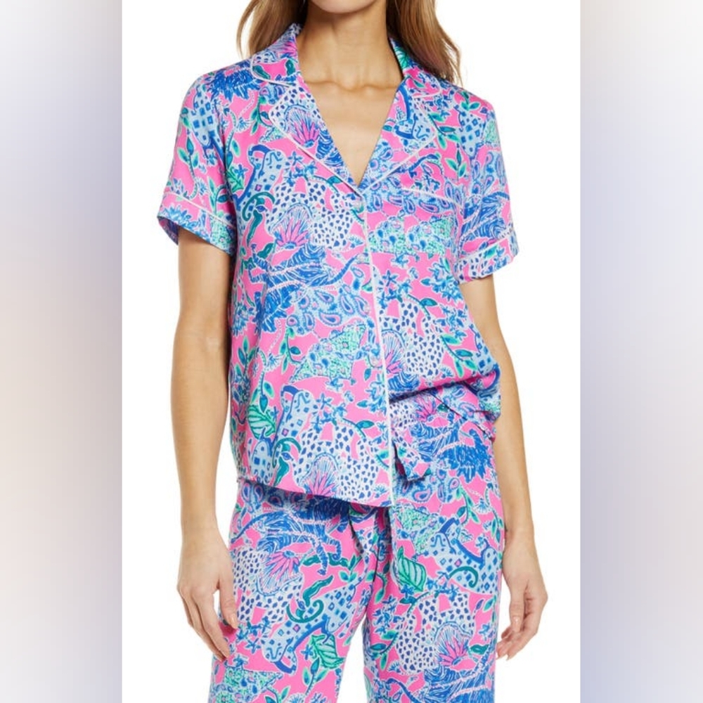 Lily Pulitzer Pajama Woven Short Sleeve Top Untamed Hearts Size S NEW - Picture 2 of 9
